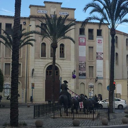 Centre Apartment Near Plaza De Toros Alicante Eksteriør bilde